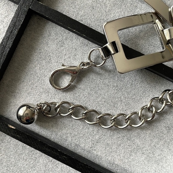 Silver Chain Belt - Picture 3 of 11